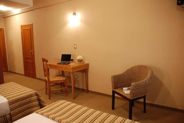 Catange Hotel Charata Esterno foto