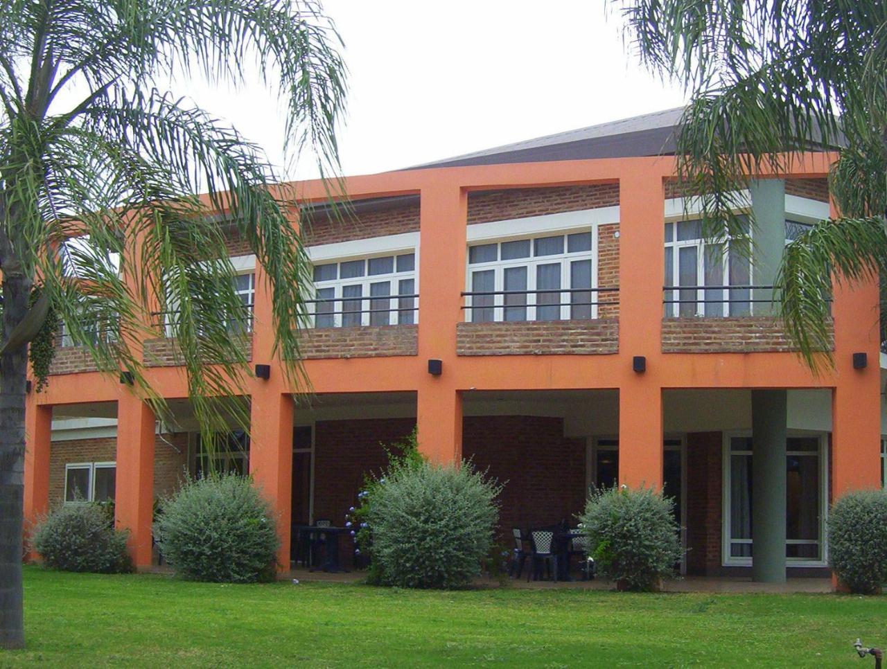 Catange Hotel Charata Esterno foto